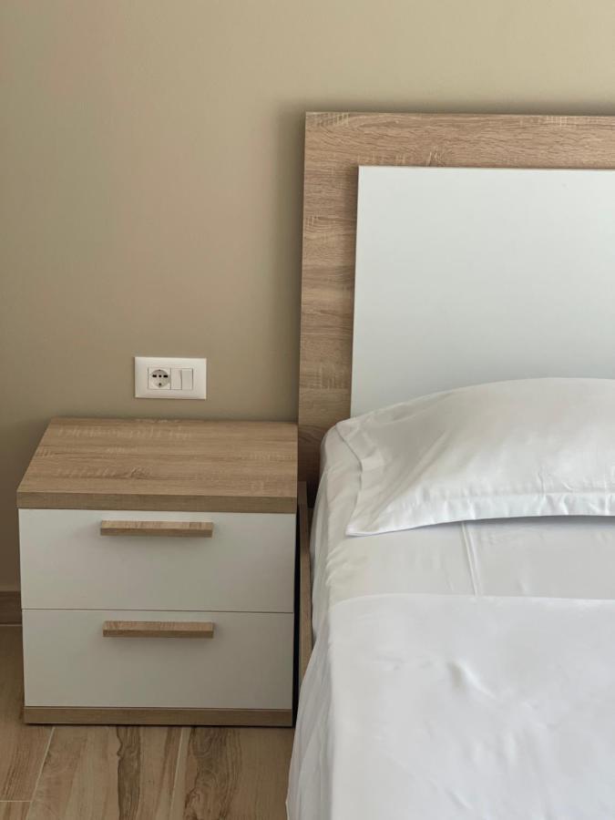 Twentysix Apartment Shkodër Eksteriør billede